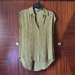 NWOT Madison Olive Green sleeveless button down